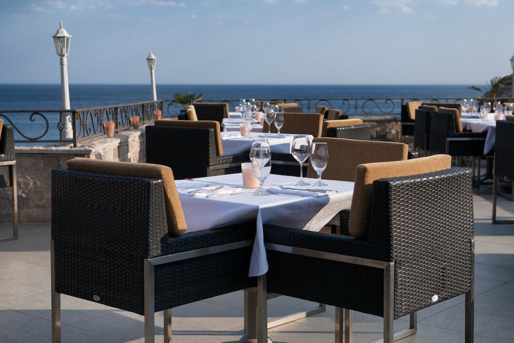בודווה Hotel Astoria מראה חיצוני תמונה